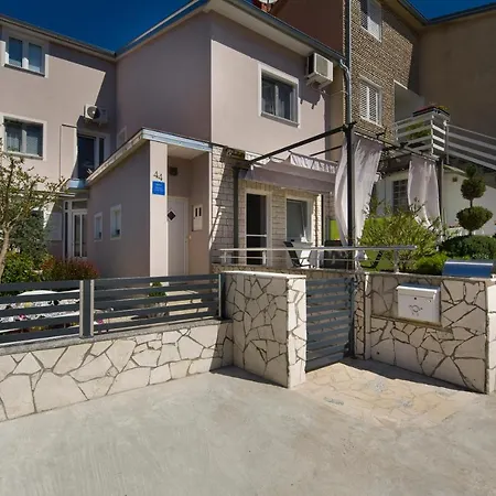 Katy Appartement Pula